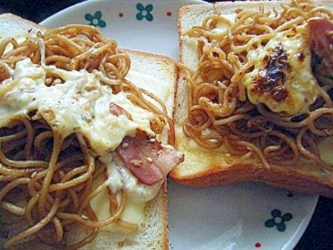 タルタル焼きそばトースト★